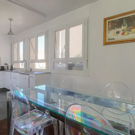 Apartment Spacieux Et 100m2 A 4 Min De Tete D'or *