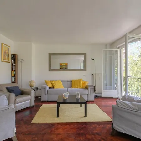 Spacieux Et 100m2 A 4 Min De Tete D'or Apartment *